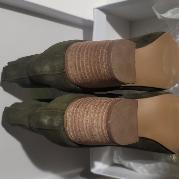 Steve Madden Harber Olive Suede Ankle Bootie 7 NWB - Picture 5 of 11